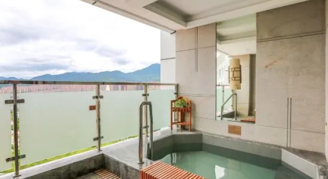 Семейный люкс Deluxe Kingworld Hotel Gui'an