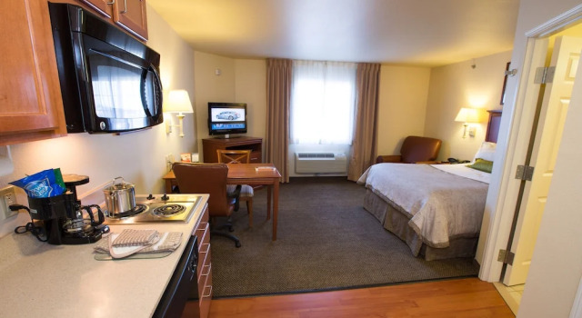 Трёхместный люкс Candlewood Suites Joplin by IHG