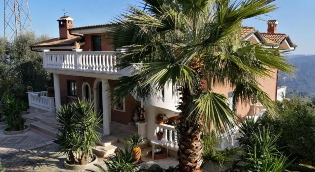 Коттедж с 2 комнатами La casa di Antonella