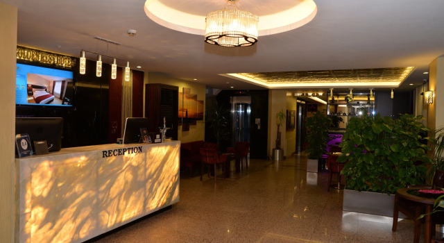 Golden Siyav Hotel