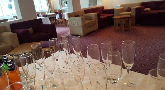 Tri-star Hotel, Reservar Hotel Hotéis em Coventry com pequeno-almoço, Café da manhã