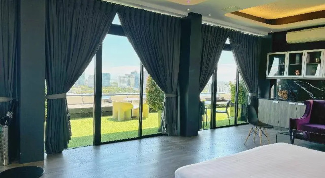 Полулюкс Executive Azumi Boutique Hotel
