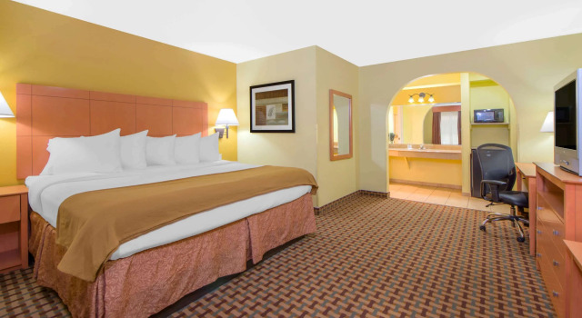 Days Inn by Wyndham Lubbock South, Buchen Sie Gasthaus Motels in Lubbock, Motel