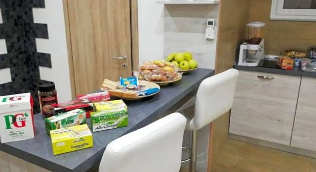 b&b annunziata dream, Забронировать Отель «постель и завтрак» Отели Неаполя с парковкой, рядом с Ospedale degli Incurabili, Парковка