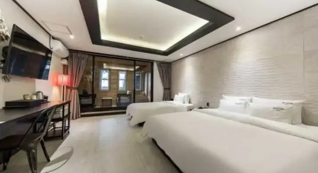 Almond Hotel Busan Gupo