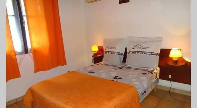 Le Ravenal, Book Hotel Hoteller i Entre-Deux med parkering, Parkering