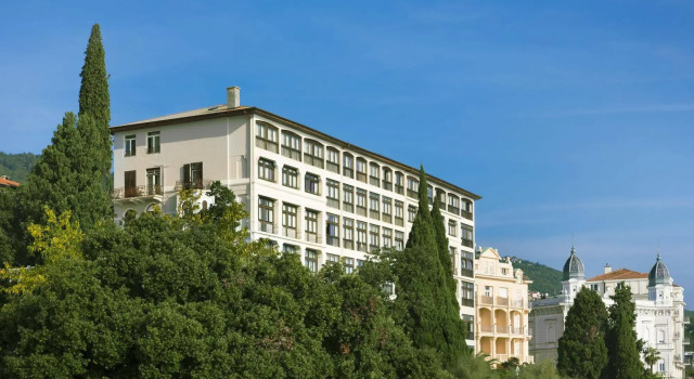 Hotel Kristal - by Liburnia Hotels & Villas, Забронировать Отель Отели Опатия с бассейном, рядом с Church of Our Lady of the Annunciation, Бассейн