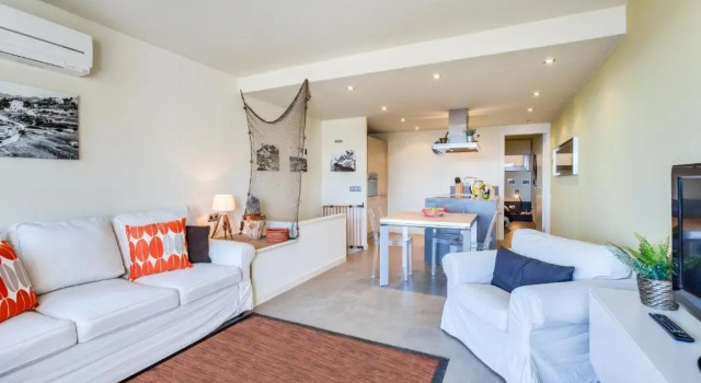 Lets Holidays garden house in front of the beach, Prenota Hotel Hotel a Costa Brava con parcheggio, Parcheggio