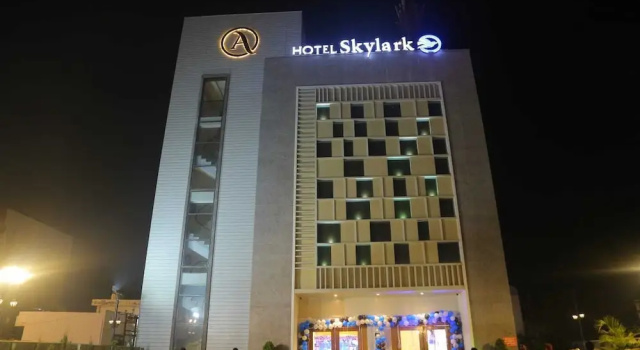 Hotel Skylark, Réserver Hôtel Bareli Uttar Pradesh