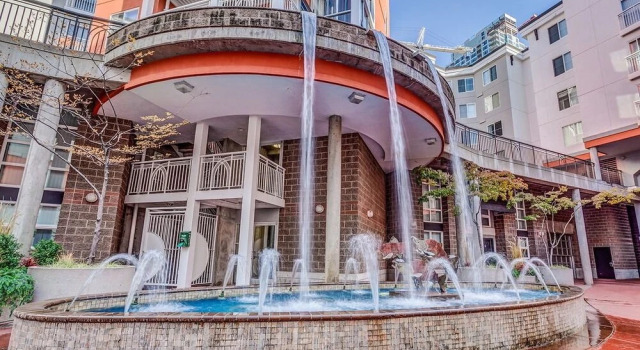 Fountain Court Cascade Retreat - Two Bedroom Apartment, Забронировать Апартаменты/квартира Беллтаун Сиэтл, рядом с Кинотеатр SIFF Cinema Uptown