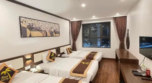Трёхместный номер Standard с красивым видом из окна Aland Hotel