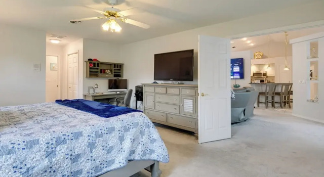 Коттедж Spring Hill Home - Pool, Grill & Golf Course Views