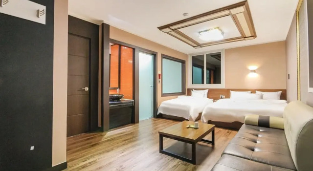 Jinju Hotel Daom, Забронировать Отель Чинджу Кёнсан-Намдо