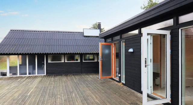 Коттедж Homely Holiday Home in Jutland near Sea
