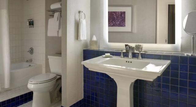 Номер Standard The Ashton Hotel