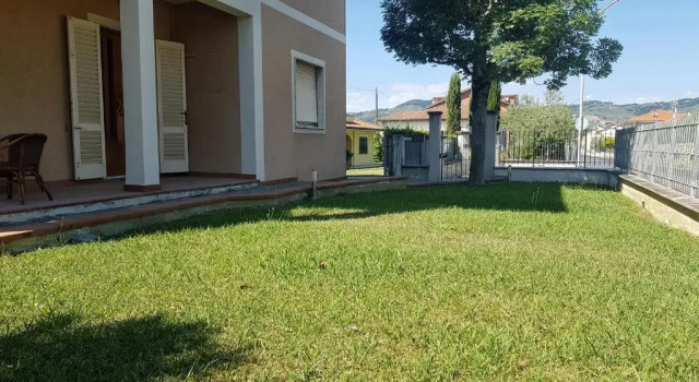 Casa MARIA , Appartamento nel cuore della Toscana, Book Apartment Hotels in Larciano with Parking, Parking