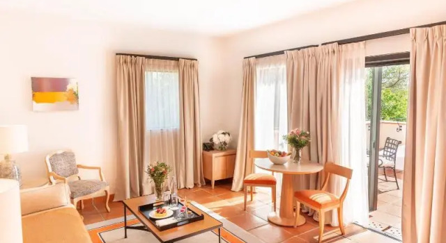 Двухместный люкс Premier Terre Blanche Hotel Spa Golf Resort