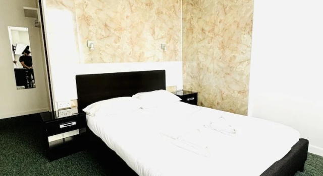Двухместный номер Economy Carlton Court Hotel