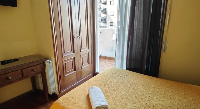 Одноместный номер Standard с балконом Pensión Residencia Buenos Aires