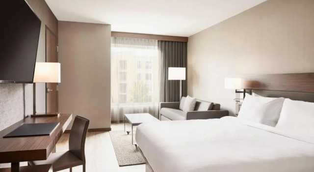 Номер Standard AC Hotel by Marriott Atlanta Perimeter