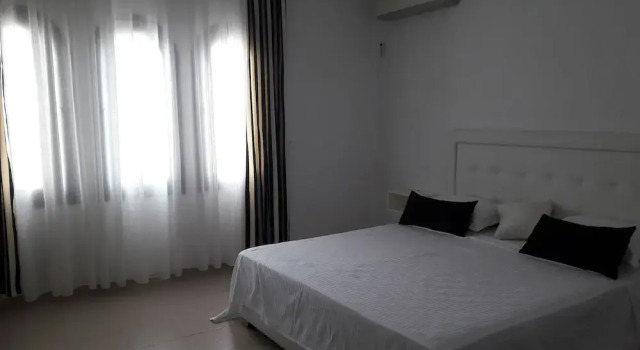 Villa Nejma, Rezerwuj Willa Hotele w Tanger-Tetouan z parkingiem, Parking