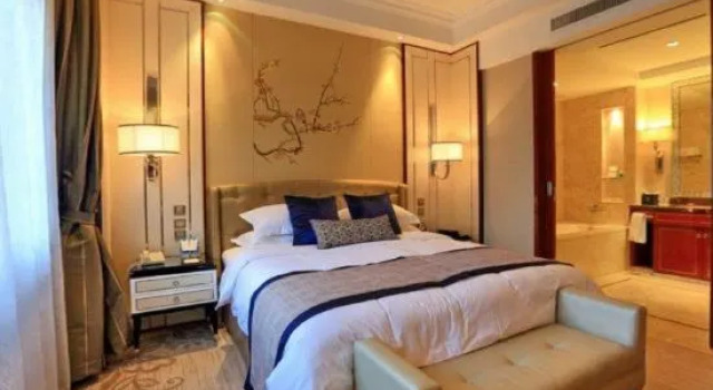 Люкс Deluxe Hubing Spring Season Hotel