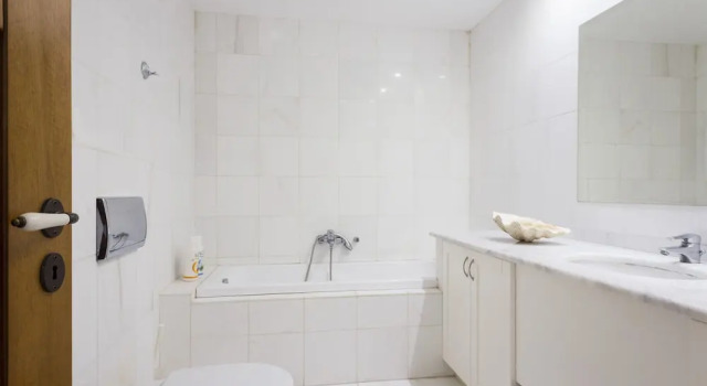 Вилла с 2 комнатами с видом на окрестности One bedroom villa with private seawater pool Just 150 meters from the sea