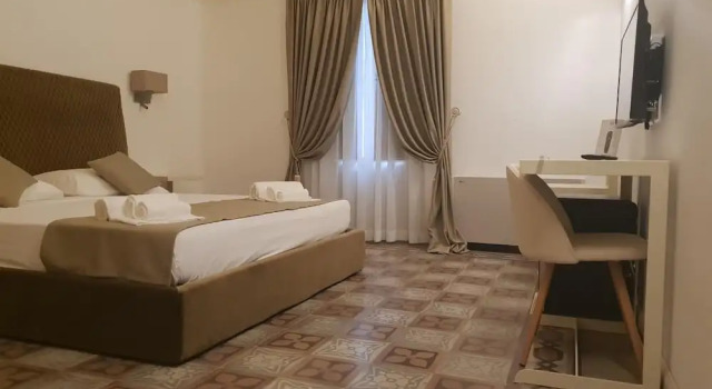 Villa Natia, Book Villa Hotels in Murgia with Parking, Parking