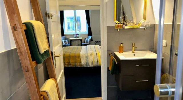 Номер Standard Amsterdam 4 Holiday GuestRooms