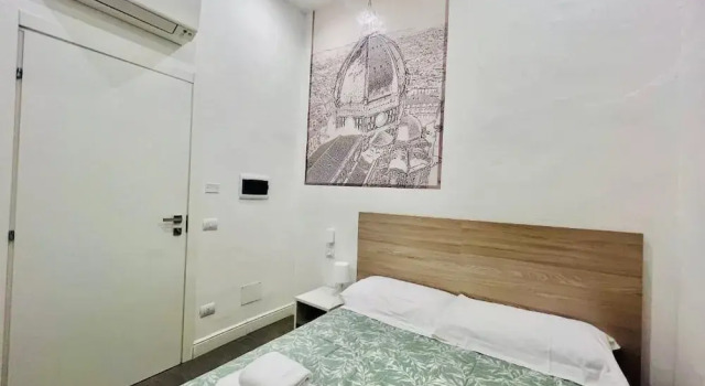 Sant Antonino First Floor Relais, Забронировать Отель «постель и завтрак» Санта-Мария-Новелла Флоренция, рядом с Площадь Кафедрального собора
