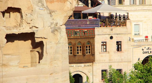 Oriental Cave Suites
