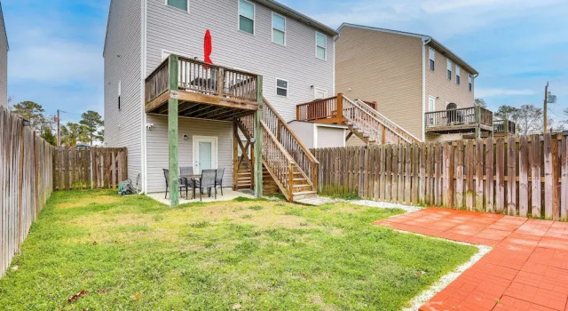 Апартаменты 1 Mi to Ocean: Modern Carolina Beach Townhome