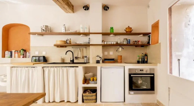 Коттедж Jolie maison de ville rénovée à 50m des Arènes