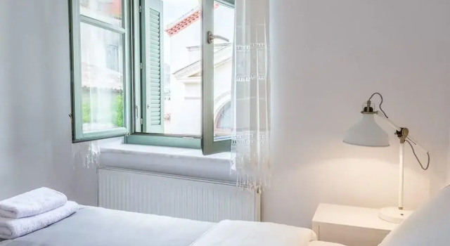 Modern House in Plaka, Забронировать Отель Отели Афины 3 звезды, рядом с Храм Зевса Олимпийского, 3*