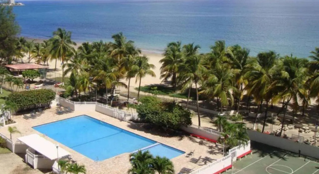 Апартаменты Beach Front Apt at Marbella del Caribe 3