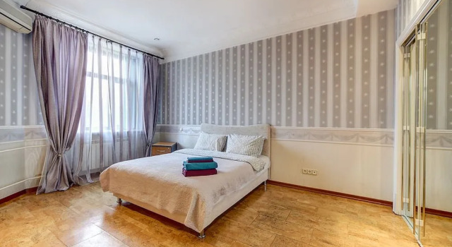 Апартаменты Comfort с балконом Апартаменты Welcome Home, Московский 155