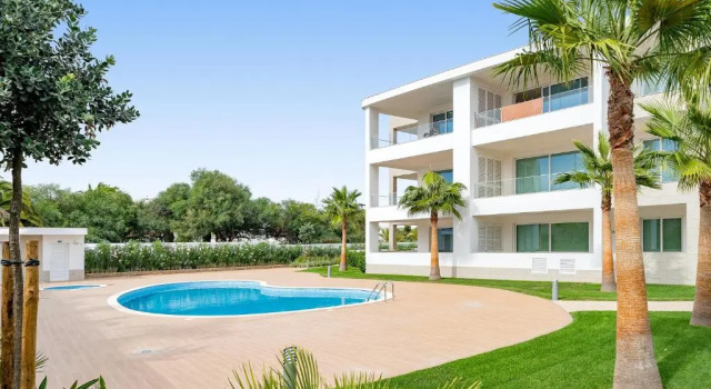 Апартаменты Brand New Holiday Apartment in Porto de Mos, Lagos