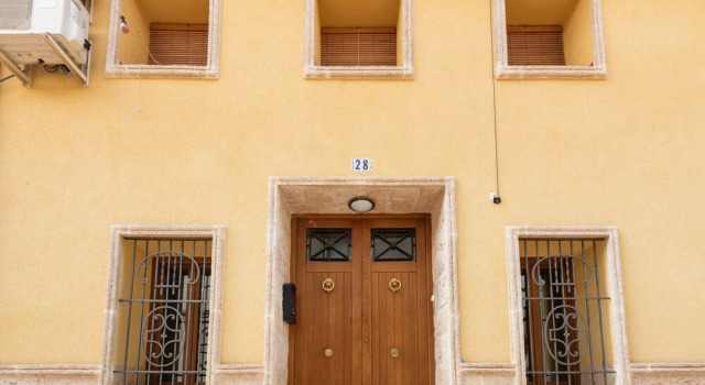 Cosy Holiday Home in Valencia With Billiards and Barbecue, Varaa Hotelli Sumacarcel Barcelona