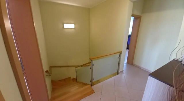 Коттедж с 5 комнатами Holiday Home 111