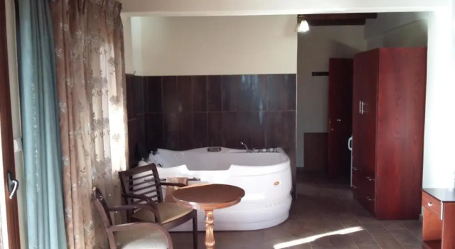 Люкс с 2 комнатами Voreas Hotel