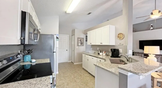 Коттедж с 3 комнатами Bayswater Bliss 3 Bedroom Home by RedAwning