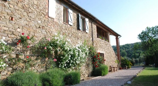 A luxury country villa on the board of Umbria and Tuscany with Air Condition, Забронировать Вилла Отели Озера Тразимено с бассейном, Бассейн