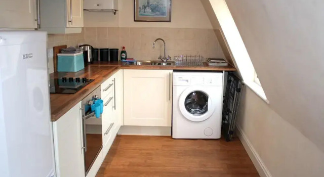 Cotswolds Valleys Accommodation - Exclusive use character one bedroom family holiday apartment, Varaa Huoneisto Asunnot kohteessa Merseyside, Huoneisto