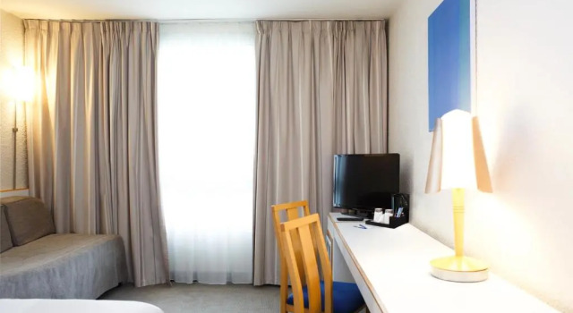 Четырёхместный номер Superior Novotel Grenoble Nord Voreppe