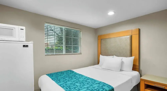 Номер Business Howard Johnson by Wyndham Santa Cruz
