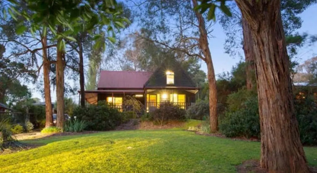 Collins Street House in Red Hill, Rezervați Hotel Red Hill Mornington Peninsula