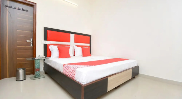 OYO 22993 Hotel Ozas Grand