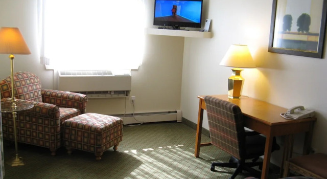 Handys Extended Stay Suites Colchester, Buchen Sie Hotel Colchester Burlington Area
