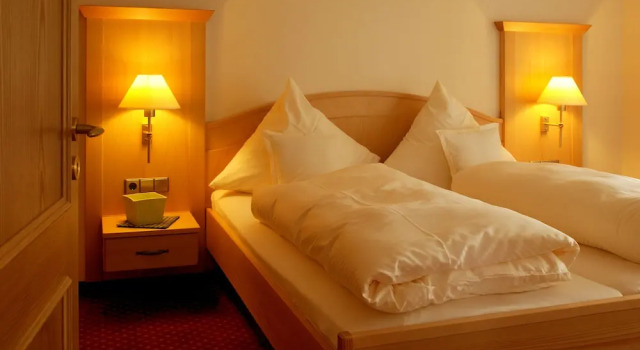 Landgasthof Löwen, Rezervați Hotel Neubulach Landkreis Karlsruhe