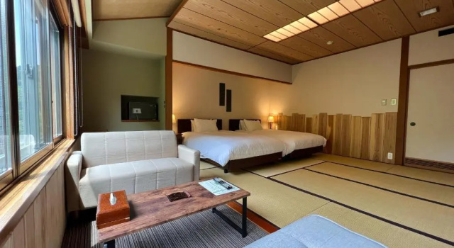 Четырёхместный номер Standard Yuze Hotel